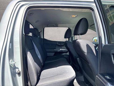 Used 2021 Toyota Tacoma SR5 w/ Trail Edition AWD/4WD image 8
