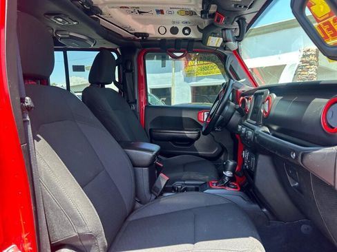 Used 2022 Jeep Gladiator Sport AWD/4WD image 17