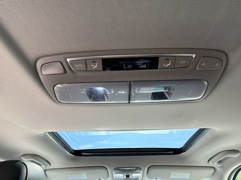 Used 2022 Kia Telluride EX w/ EX Premium Package FWD image 27