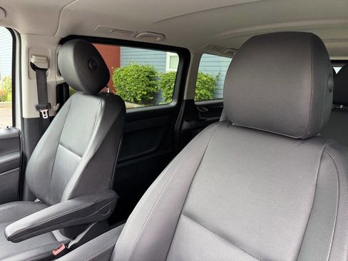 Used 2016 Mercedes-Benz Metris Passenger image 14