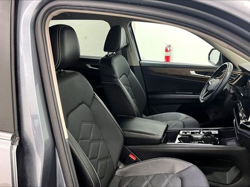 Used 2024 Volkswagen Atlas SE AWD/4WD image 7