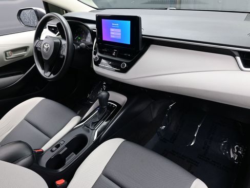 Used 2023 Toyota Corolla LE image 14