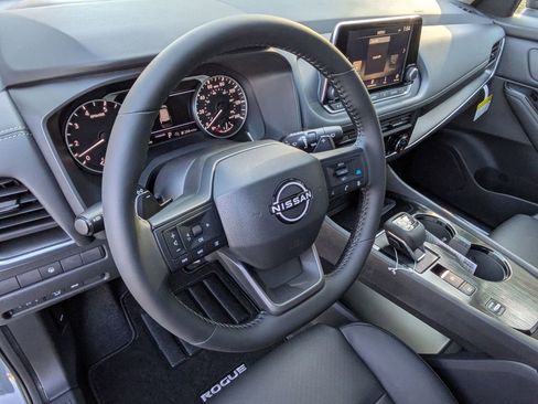 New 2026 Nissan Rogue SV FWD image 15