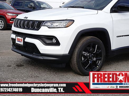 New 2026 Jeep Compass Latitude image 42