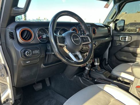 Used 2020 Jeep Gladiator Mojave AWD/4WD image 14