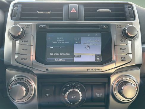 Used 2018 Toyota 4Runner SR5 Premium image 22