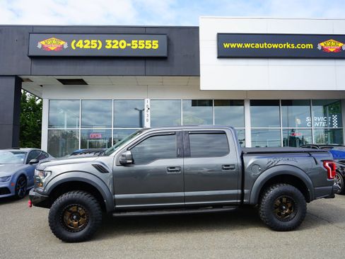 Used 2019 Ford F150 Raptor w/ Equipment Group 802A Luxury AWD/4WD image 2