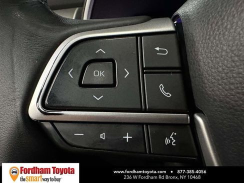 Used 2022 Toyota Highlander XLE image 32