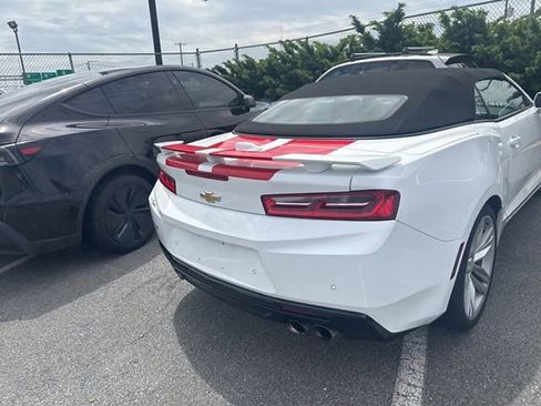 Used 2018 Chevrolet Camaro SS RWD image 10