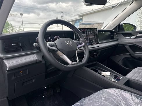New 2026 Volkswagen Tiguan S AWD/4WD image 10