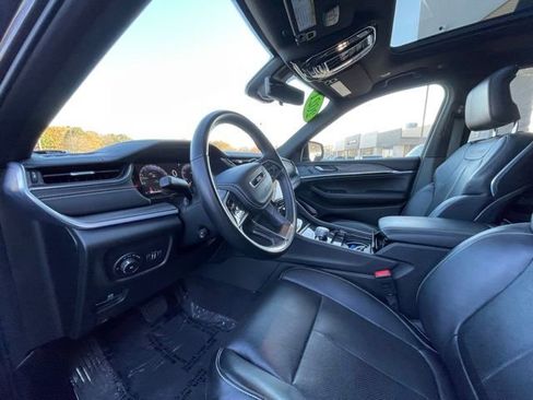 Used 2021 Jeep Grand Cherokee L Overland w/ Luxury Tech Group IV image 11