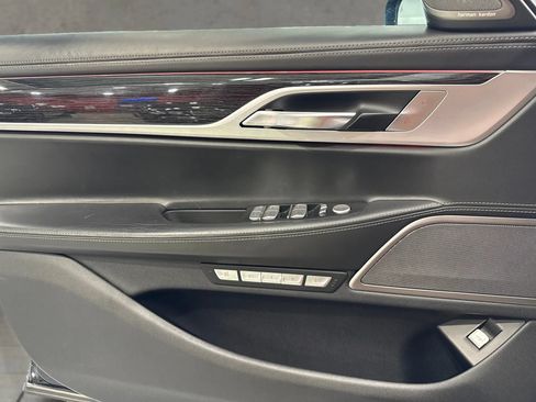 Used 2018 BMW 750i xDrive AWD/4WD image 22