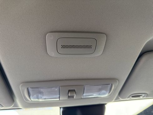 Used 2022 Nissan Frontier S image 21