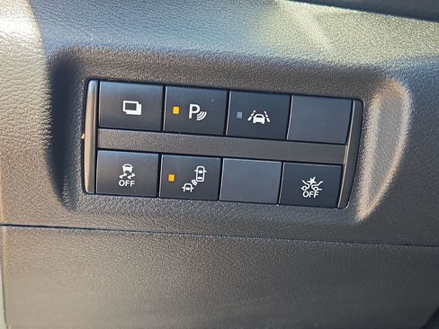 Certified 2025 Nissan Kicks Play S FWD image 24