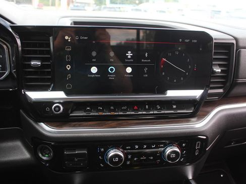 Used 2023 GMC Sierra 1500 SLT w/ SLT Premium Plus Package AWD/4WD image 22