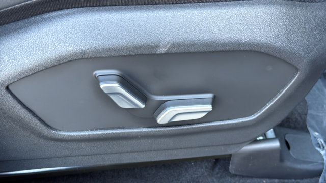 Used 2024 Hyundai Santa Fe Calligraphy AWD/4WD image 25
