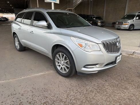 Used 2017 Buick Enclave Leather FWD image 1