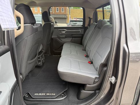 Used 2019 RAM 1500 Big Horn AWD/4WD image 14