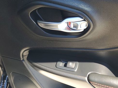 Used 2021 Jeep Cherokee Trailhawk w/ Sun, Sound & Nav Group image 52