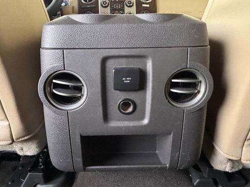 Used 2015 Ford F350 Lariat w/ Lariat Interior Package AWD/4WD image 26