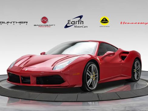 Used 2017 Ferrari 488 GTB RWD image 1