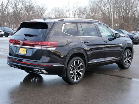 New 2026 Volkswagen Atlas Cross Sport SE image 2