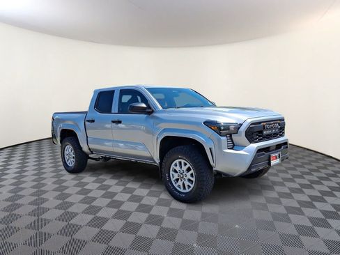 Used 2024 Toyota Tacoma SR AWD/4WD image 5