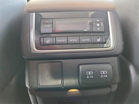 Used 2021 Subaru Ascent Limited w/ Technology Package image 22