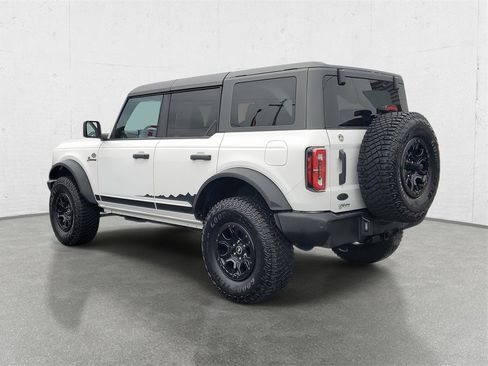 Used 2023 Ford Bronco Wildtrak image 5