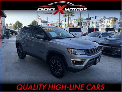 Used 2019 Jeep Compass Trailhawk w/ Leather Interior Group AWD/4WD image 1