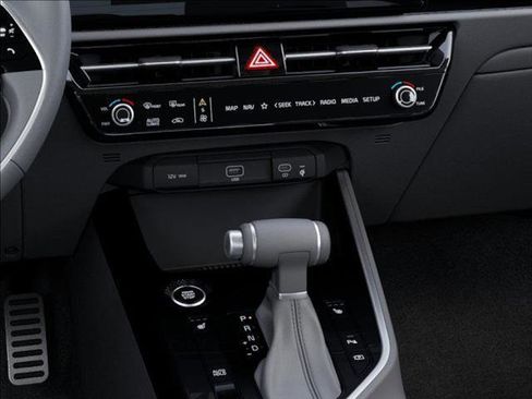 New 2025 Kia Niro EX Touring image 23