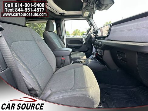 Used 2024 Jeep Wrangler Sport AWD/4WD image 22