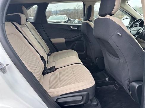 Used 2020 Ford Escape SE image 13