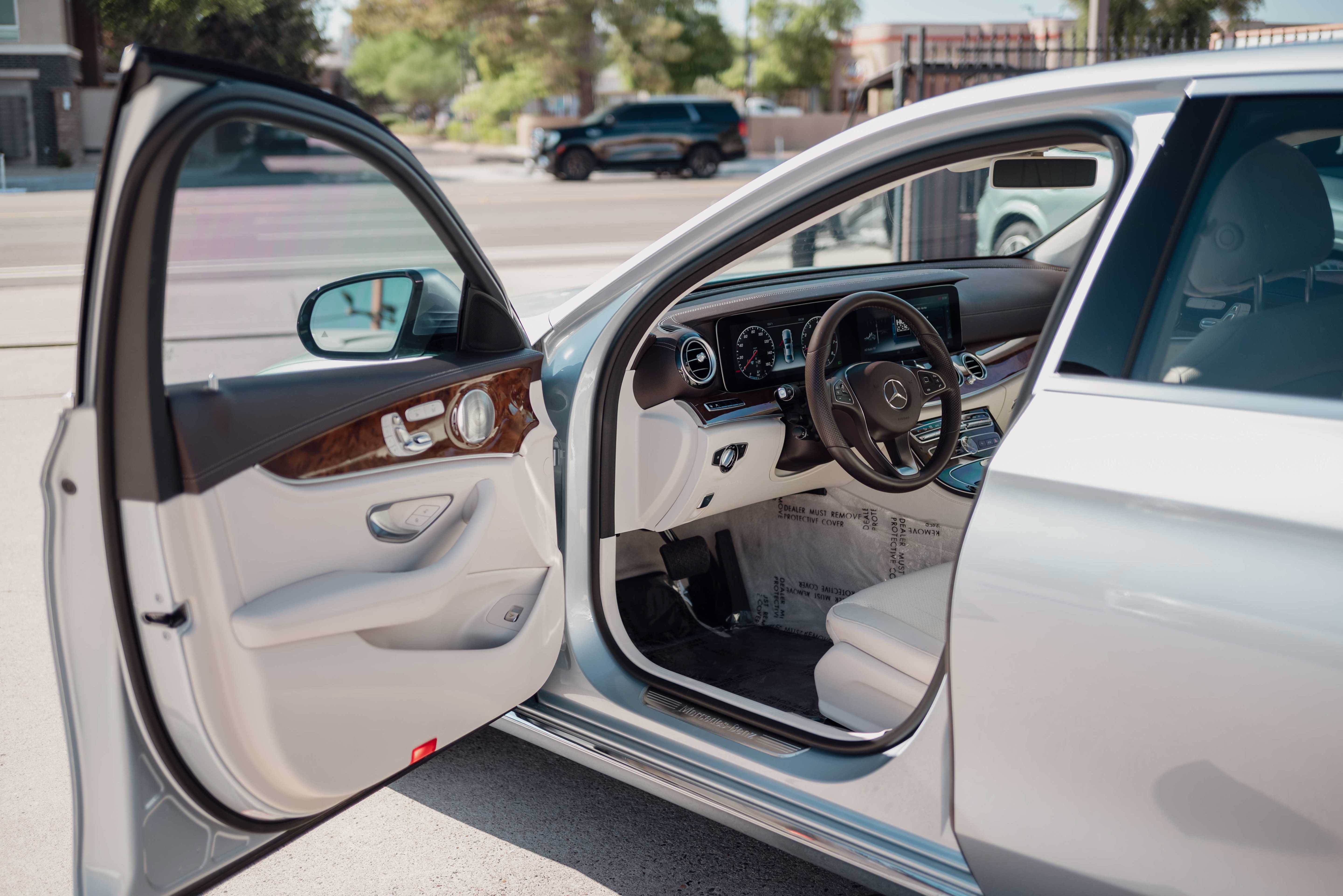 Used 2017 Mercedes-Benz E 300 image 5