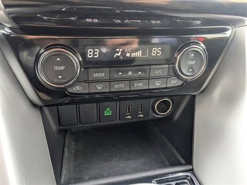 Used 2018 Mitsubishi Eclipse Cross SE image 23