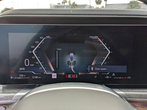 Used 2025 BMW 740i 740i image 31