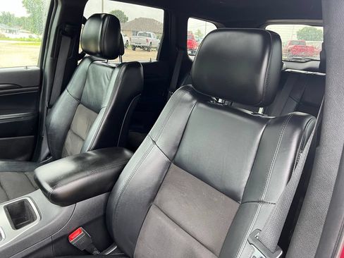 Used 2020 Jeep Grand Cherokee Altitude AWD/4WD image 29