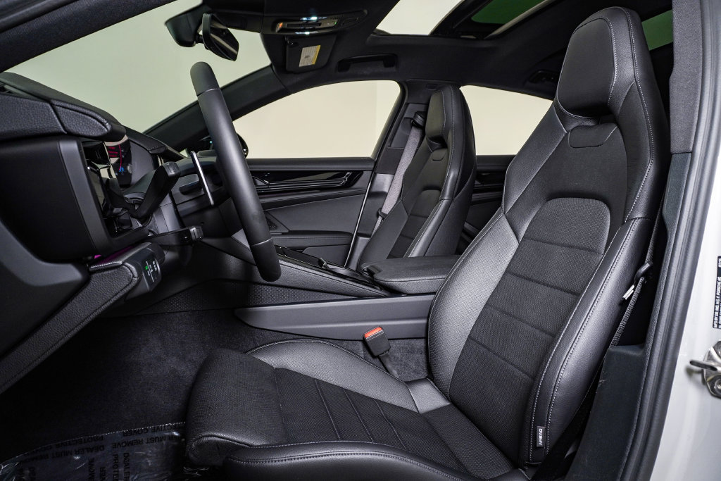 Certified 2026 Porsche Panamera 4 AWD/4WD image 5