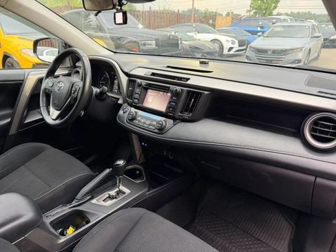 Used 2018 Toyota RAV4 XLE w/ Plus Extra Value Package AWD/4WD image 20