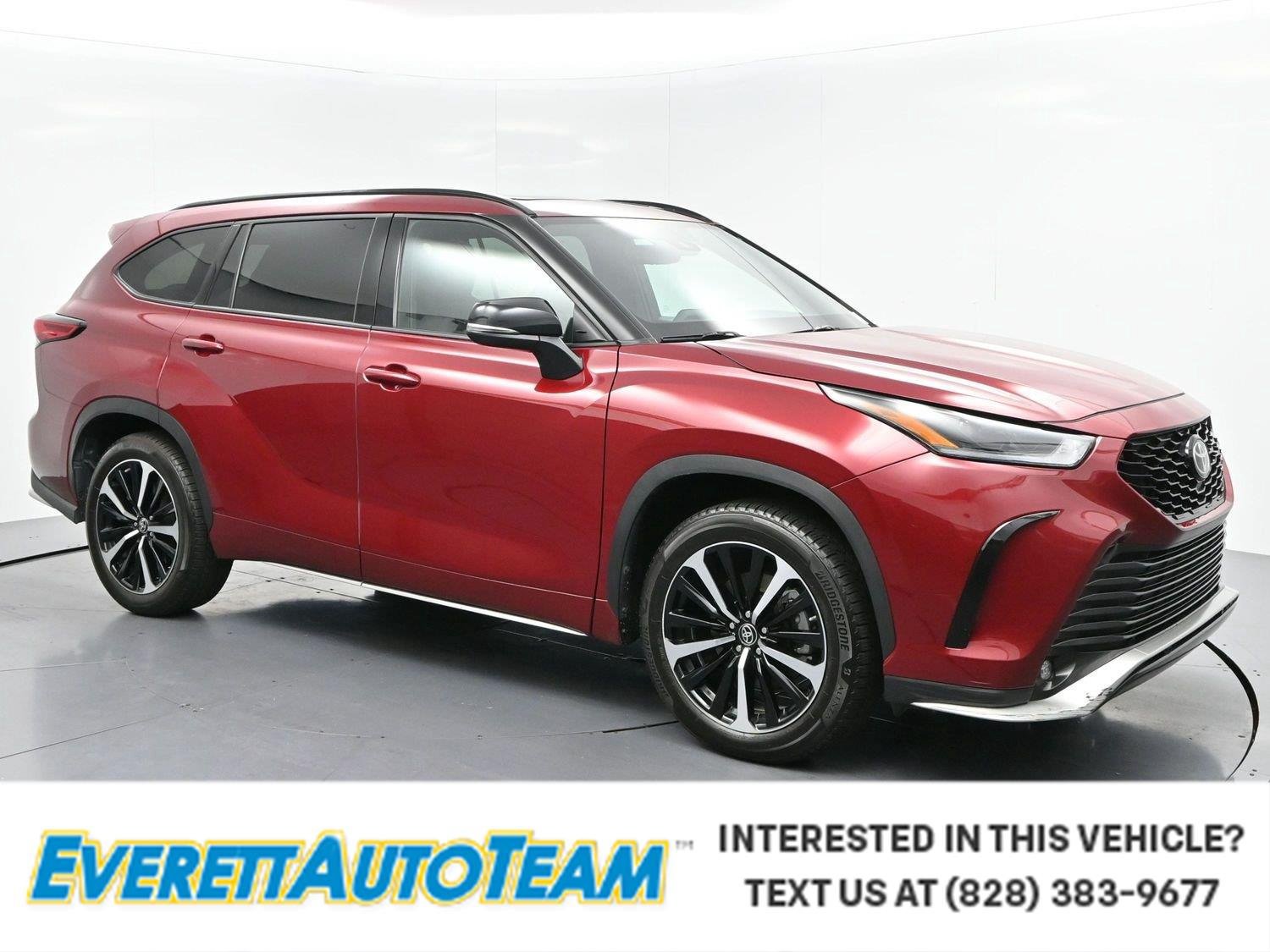 Used 2022 Toyota Highlander XSE AWD/4WD image 1