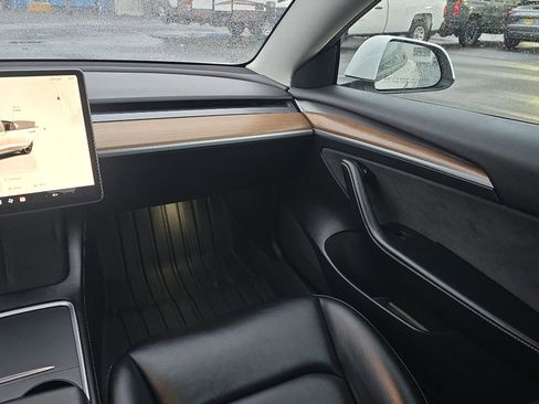 Used 2022 Tesla Model 3 Performance image 21