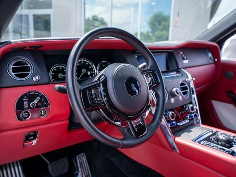 Used 2022 Rolls-Royce Cullinan AWD/4WD image 29