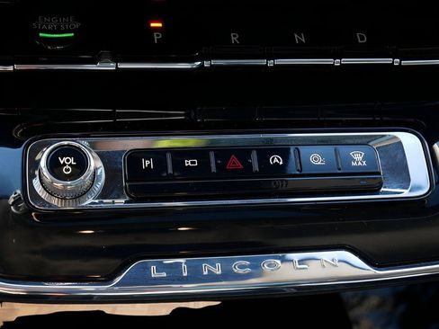 Used 2023 Lincoln Corsair Reserve w/ Equipment Group 201A AWD/4WD image 23