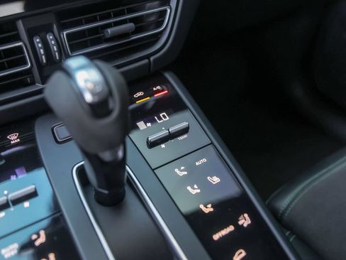 Certified 2023 Porsche Macan GTS AWD/4WD image 29