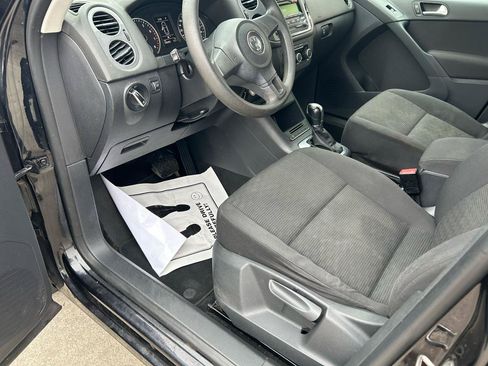 Used 2012 Volkswagen Tiguan S FWD image 10