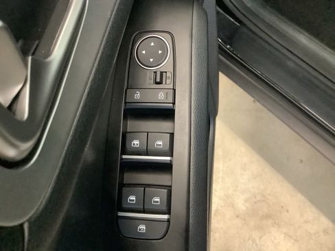 Certified 2025 Kia Soul LX w/ LX Technology Package FWD image 21