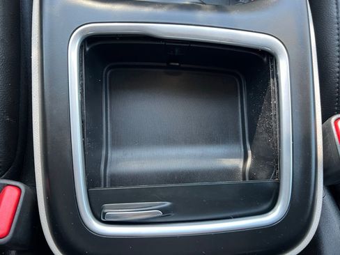 Used 2018 Chrysler Pacifica Touring-L Plus FWD image 34