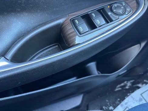 Used 2018 Chevrolet Malibu Premier w/ Premier Sun and Wheel Package image 50