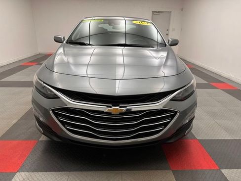 Used 2024 Chevrolet Malibu LT FWD image 2
