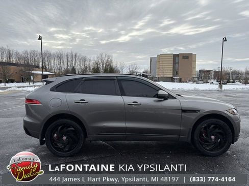 Used 2018 Jaguar F-PACE S image 6